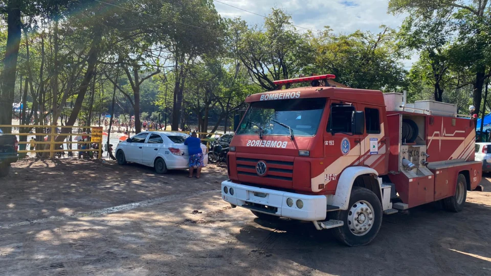 Homem morre afogado após mergulhar com um grupo de amigos na Cachoeira do Castanho, no interior do AM