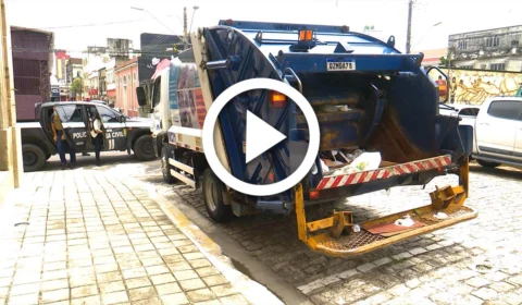 VÍDEO: corpo esquartejado é encontrado em lixeira do Centro de Manaus