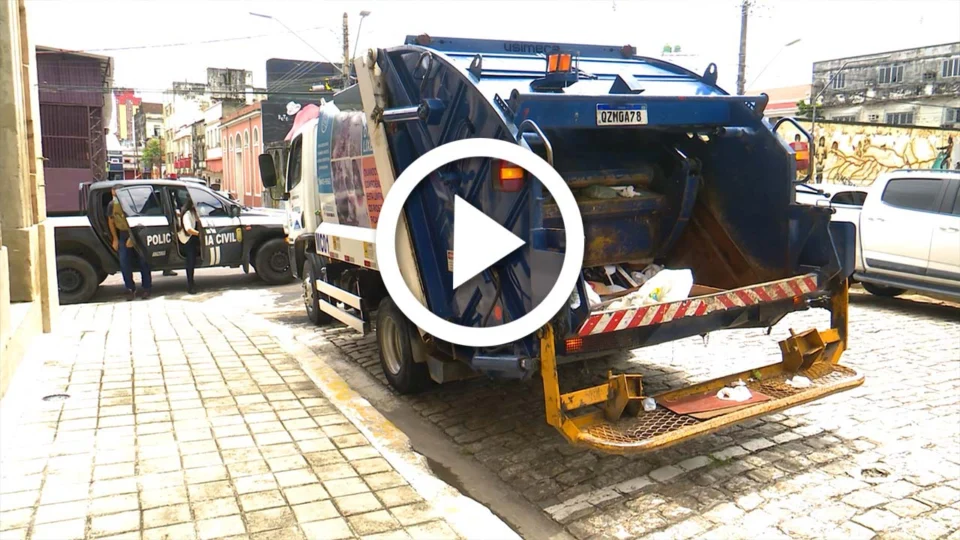 VÍDEO: corpo esquartejado é encontrado em lixeira do Centro de Manaus