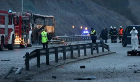 VÍDEO: Na Bulgária, acidente com ônibus deixa mais de 40 mortos, 12 eram crianças