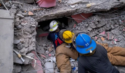 Sobe para quase 2 mil o número de mortos em terremoto no Haiti