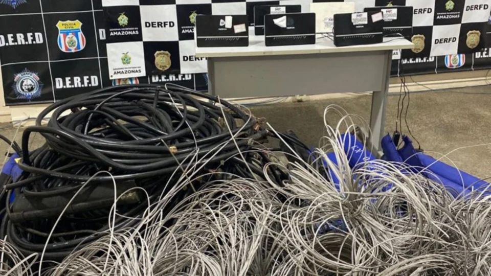 Homem é preso por receptação de cabos de telefonia e internet em Manaus