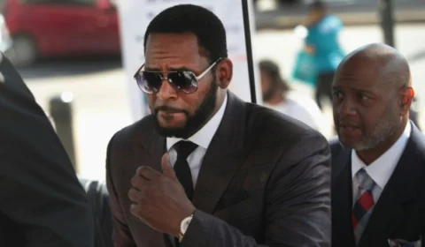 Cantor R. Kelly é condenado pelo crime de tráfico sexual de mulheres e de menores de idade