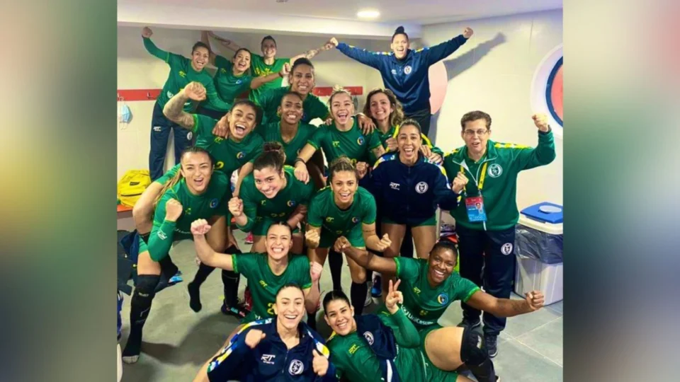 Brasil garante vaga nas quartas de final do Mundial feminino de handebol na Espanha