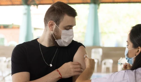 Manaus terá 39 pontos de atendimento para vacinação nesta segunda-feira