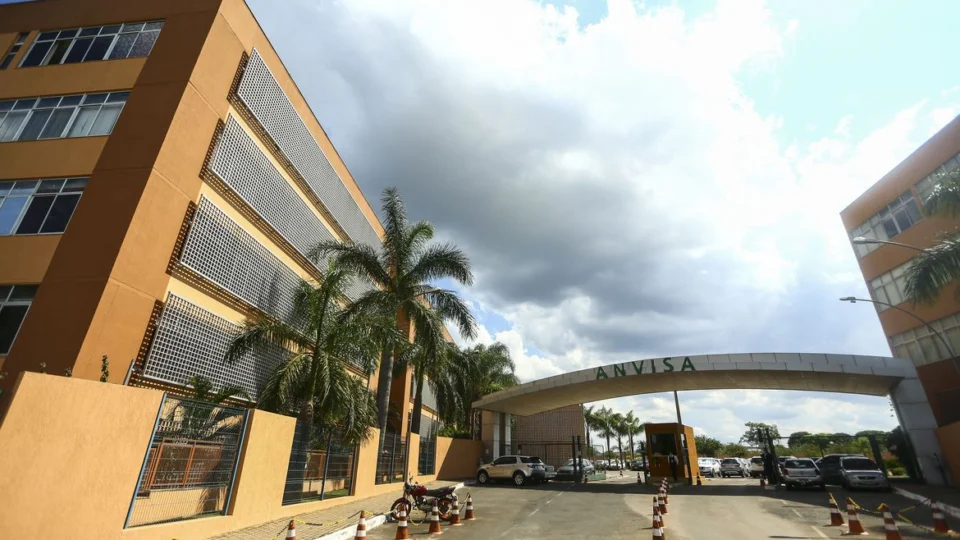 Chega a 150 o número de ameaças enviadas aos servidores da Anvisa