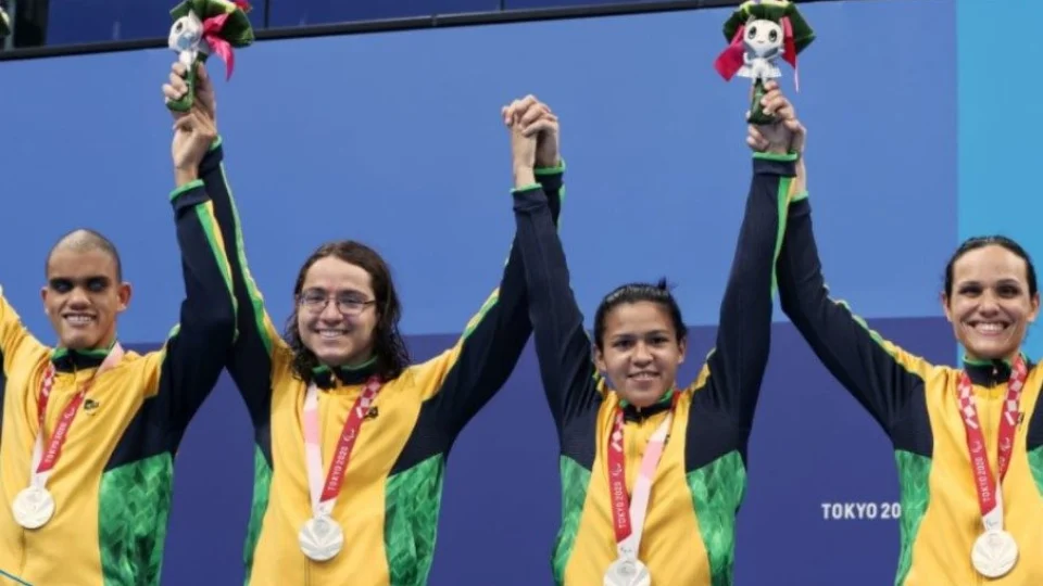 Brasil conquista prata na natação de revezamento misto na Paralimpíada