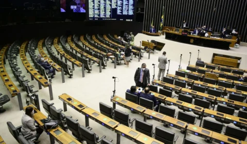 Câmara dos Deputados voltará aos trabalhos presenciais em 18 de outubro