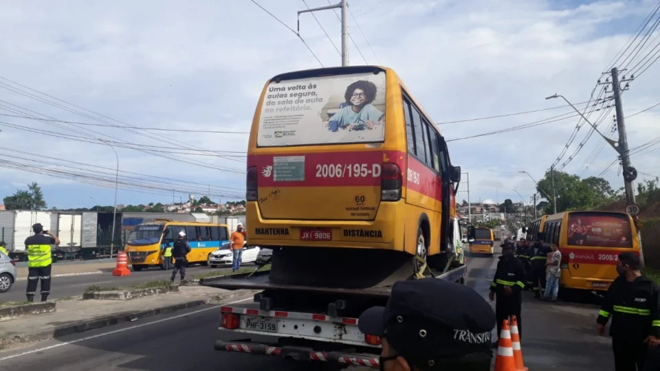 Seis transportes alternativos são retirados de circulação das ruas de Manaus