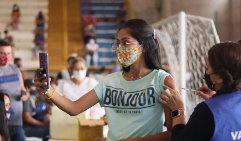 Prefeitura disponibiliza 20 pontos de vacinação nesta segunda