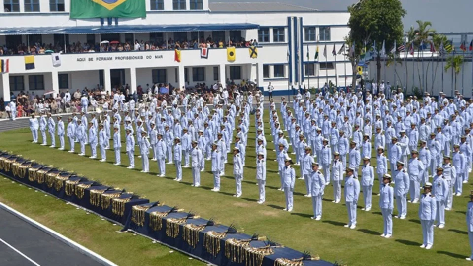 Inscrições para concurso da Marinha encerram neste domingo