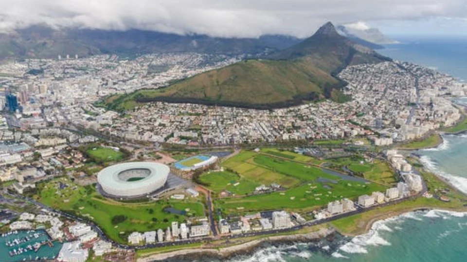 Apostando no turismo, africanos estão frustrados com restrições de voos internacionais ao país