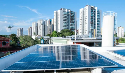 Manaus já é a 10ª cidade do Brasil que mais instalou painéis de energia solar em 2021