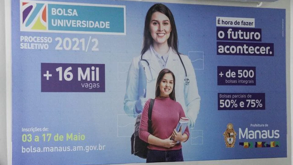 No primeiro dia de inscrição, Programa Bolsa Universidade registra mais de 8 mil inscritos