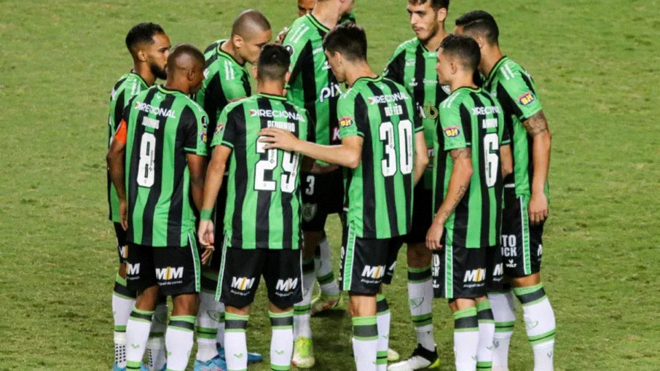 Focado na Libertadores, América/MG escala reservas para jogos do Campeonato Estadual