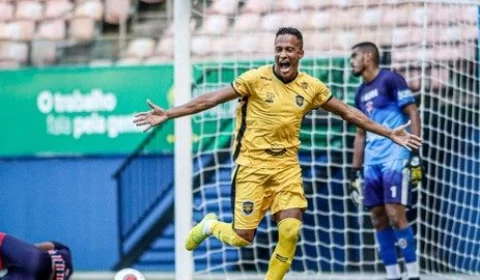 Amazonas vence Fast por 1 a 0 e sai na frente por vaga na semifinal do Amazonense