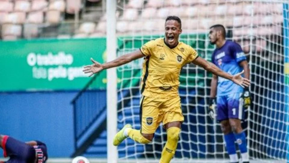 Amazonas vence Fast por 1 a 0 e sai na frente por vaga na semifinal do Amazonense