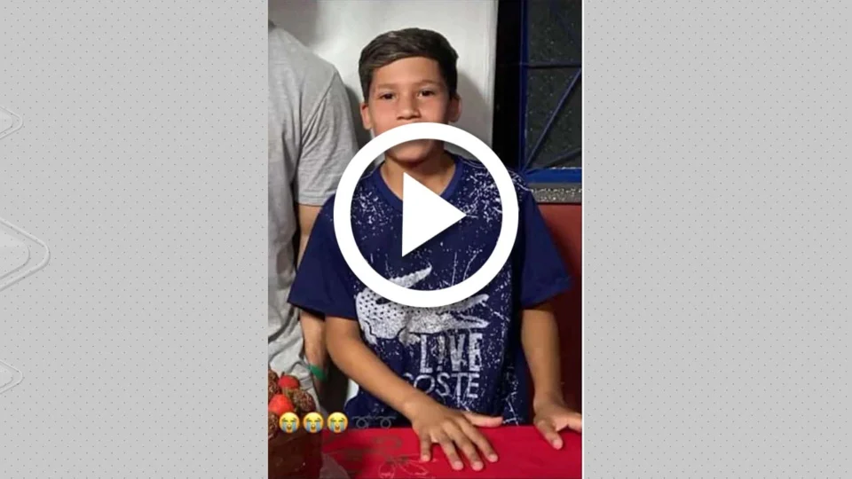 VÍDEO: criança morre depois de ser atingida por telhado em Manaus