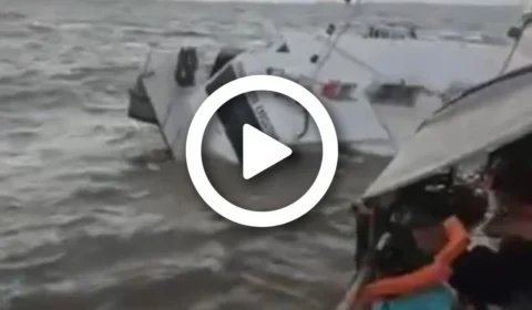 VÍDEO: naufrágio de embarcação é filmado no Pará