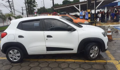 Em Manaus, motorista de app e passageiro são alvejados com mais de 15 tiros em estacionamento de uma loja