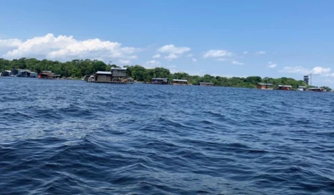 Ipaam realiza ações de educação ambiental no lago do Tarumã-Açu