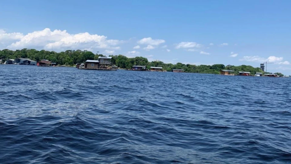 Ipaam realiza ações de educação ambiental no lago do Tarumã-Açu