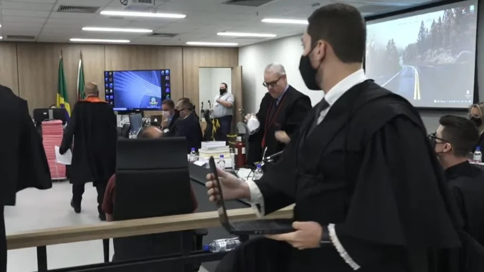 VÍDEO: assista ao 2º dia de julgamento dos acusados por mortes na Boate Kiss, em Santa Maria-RS