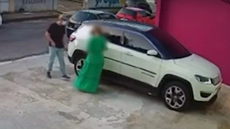 Polícia revela identidade de homem que fingiu estar armado para assaltar carro de empresária, em Manaus