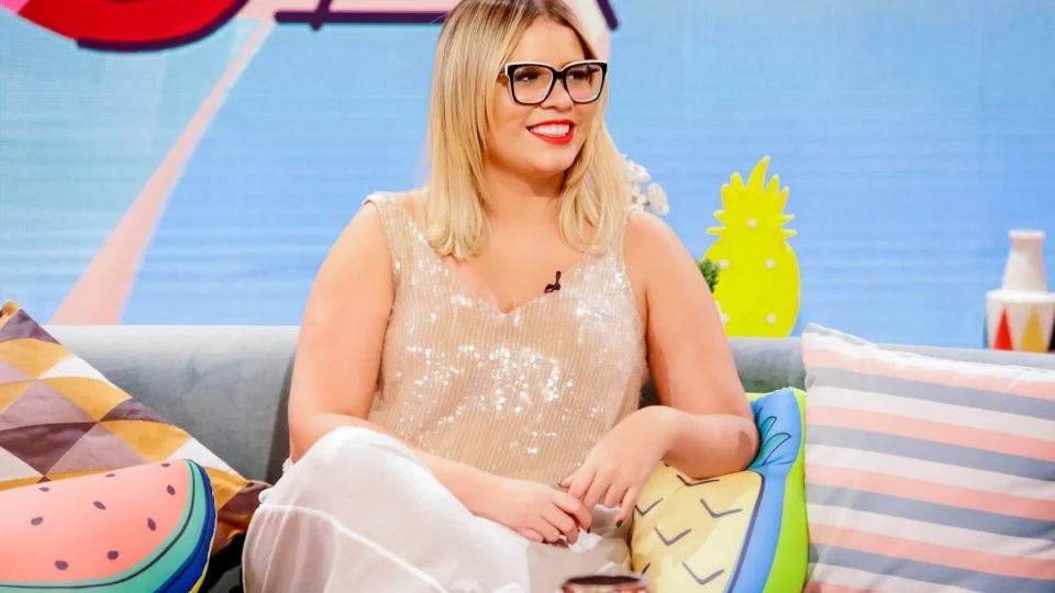 Tem início velório da cantora Marília Mendonça em Goiânia