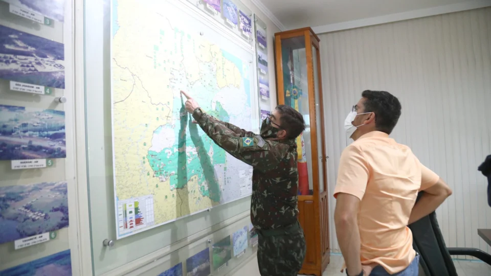 Parceria Prefeitura de Manaus e Exército deve viabilizar novas ciclovias na capital