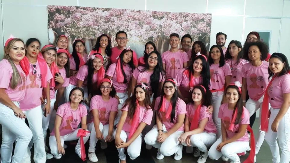 Ação ‘Se toca, mana’ alerta população sobre a subnotificação do câncer de mama no Amazonas