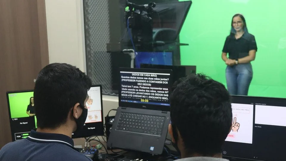 Rede municipal de ensino inicia o ano letivo de forma remota nesta segunda-feira em Manaus