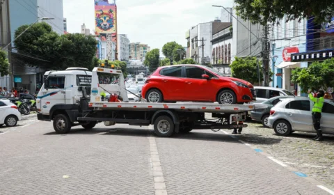 Em Manaus, 4 veículos são apreendidos por irregularidades de estacionamento no Centro