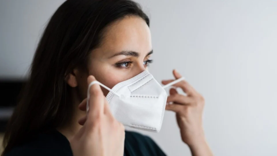 Rio de Janeiro derruba a obrigatoriedade do uso de máscaras, mas mantém passaporte da vacina