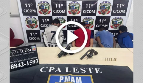 VÍDEO: quatro homens são presos em um carro roubado na Zona Leste de Manaus