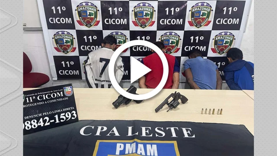 VÍDEO: quatro homens são presos em um carro roubado na Zona Leste de Manaus