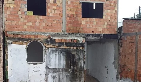 Manaus registra mais de 60 ocorrências durante a chuva desta terça-feira e uma casa será demolida