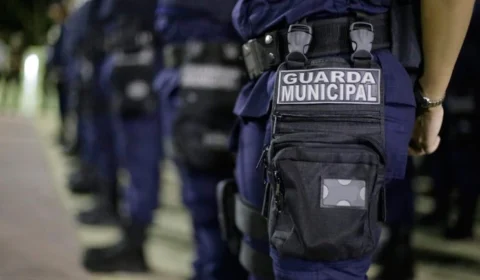 CMM aprova emenda que autoriza arma para guarda municipal em Manaus