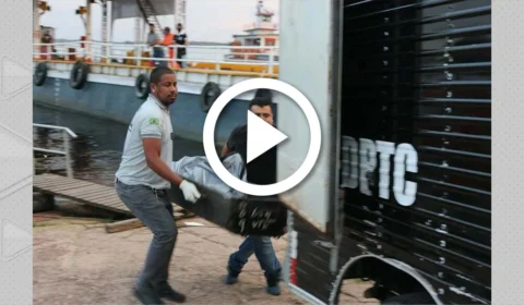 VÍDEO: corpo é encontrado boiando na orla de Manaus