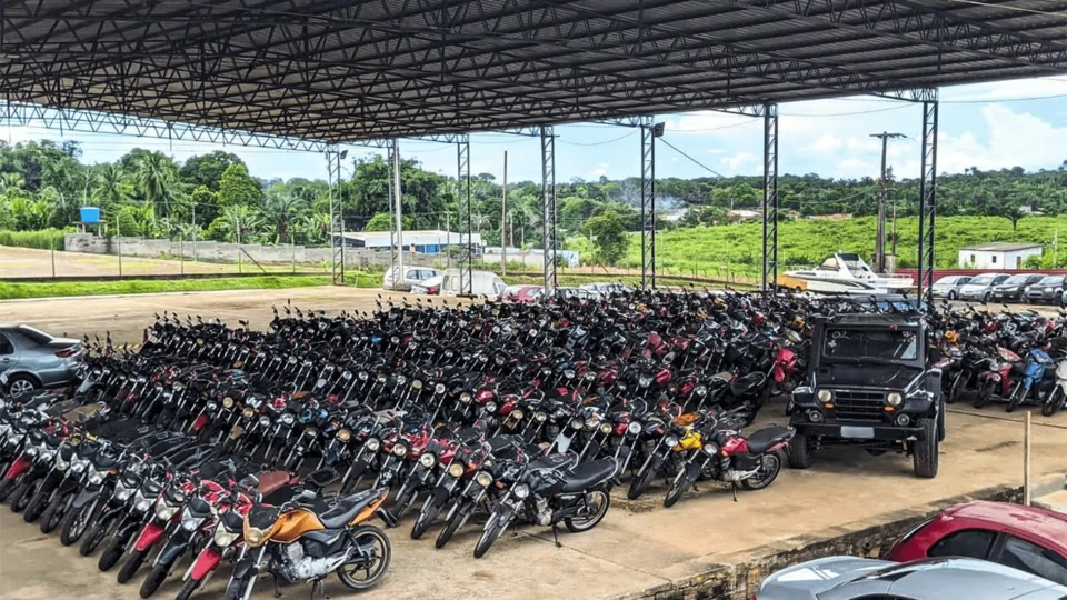 Detran Amazonas leiloa 228 veículos entre carros e motos