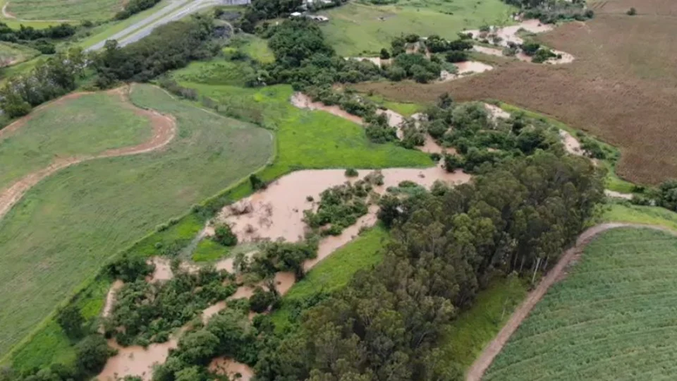 Sobe para 21 o número de mortes causadas pelas chuvas em São Paulo