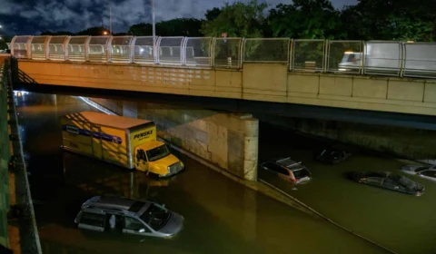Chuvas torrenciais do furacão Ida nos EUA matam mais de 40 pessoas em NY e arredores