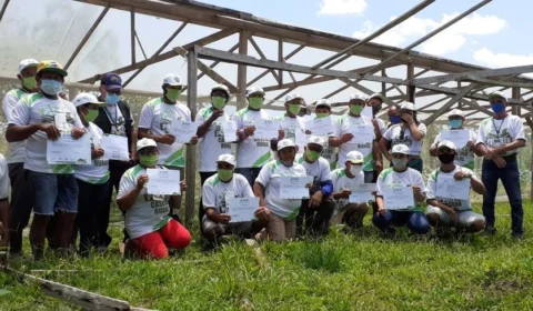 Caseiros rurais são capacitados no município de Careiro Castanho-AM