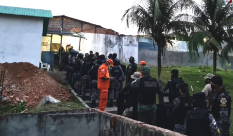 Celulares, drogas, tesoura e outros objetos são encontrados em presídio de Coari-AM