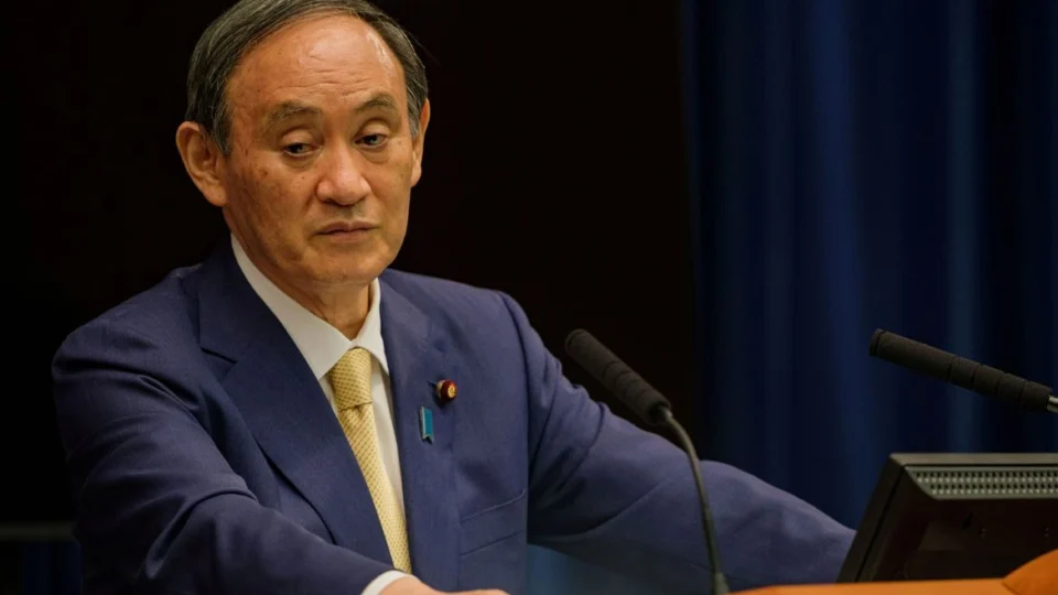 Após avanço da Covid-19, premiê do Japão pede restrições de viagem