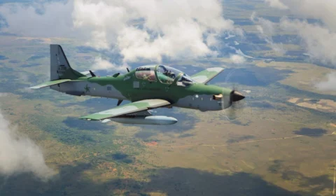 Avião de caça da Força Aérea Brasileira cai no Mato Grosso do Sul; piloto consegue se ejetar