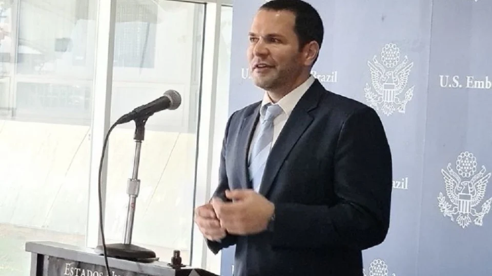 Embaixada e Consulados no Brasil anunciam retomada de emissões de todos os tipos de vistos para os EUA