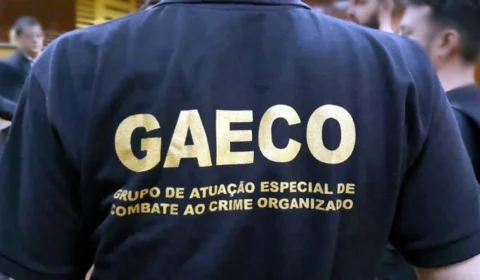 Operação Êxodo 20:15 prende dupla por furto de joias, relógios, dólares e euros em condomínio na Ponta Negra, em Manaus