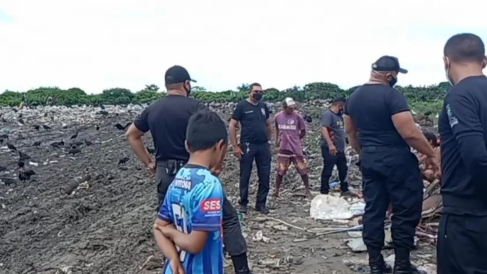 Recém-nascida é encontrada morta no lixão de Parintins, no Amazonas