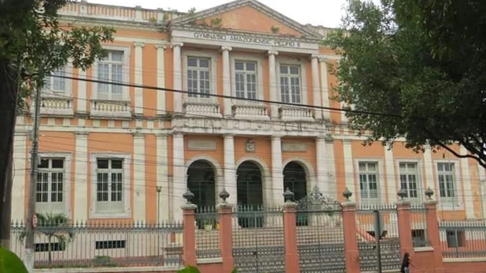 Adolescente ameaça realizar massacre na escola Dom Pedro em Manaus
